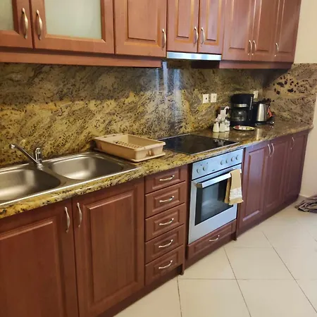 Regina Apartment *